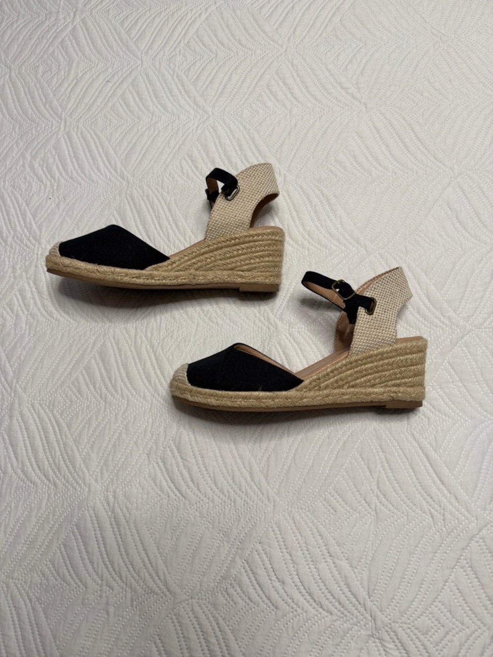 Journee Collection Ashlyn Women’s Black Espadrille Wedge Heels. Size 8.5 - Picture 3 of 7